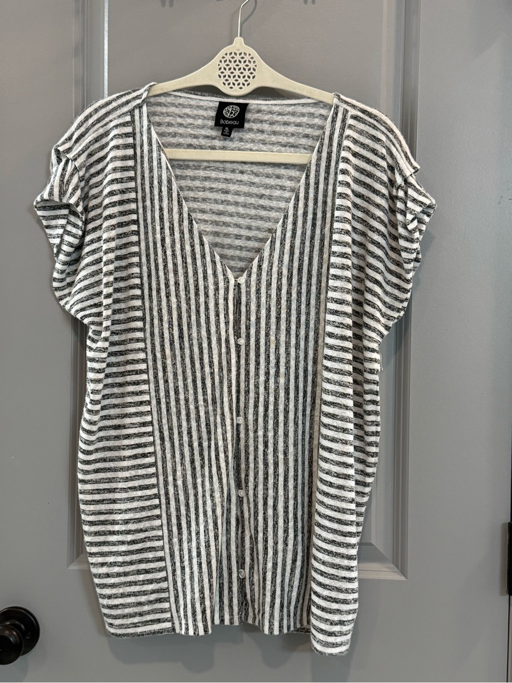bobeau Black and White Striped Button-Front V-Neck Blouse